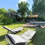 Apartment Modernes Mit 4 Separaten Appartements, Je Mit Vollausgestatteter Küchenzeile Und Eigenem Bad, 2 Gehminuten Zum Badesee, Garten, Grillplatz, Kinderspielbereich, Hunde Sind Willkommen Blumenholz