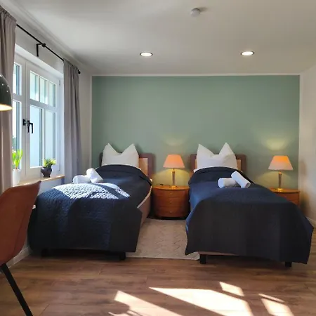 Modernes Mit 4 Separaten Appartements, Je Mit Vollausgestatteter Kuechenzeile Und Eigenem Bad, 2 Gehminuten Zum Badesee, Garten, Grillplatz, Kinderspielbereich, Hunde Sind Willkommen Appartement