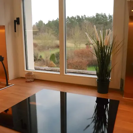 Modernes Mit 4 Separaten Appartements, Je Mit Vollausgestatteter Kuechenzeile Und Eigenem Bad, 2 Gehminuten Zum Badesee, Garten, Grillplatz, Kinderspielbereich, Hunde Sind Willkommen