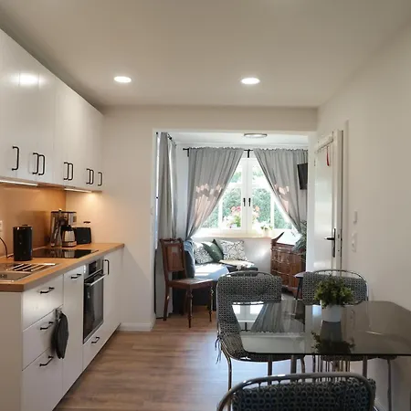 Lejlighed Modernes Mit 4 Separaten Appartements, Je Mit Vollausgestatteter Kuechenzeile Und Eigenem Bad, 2 Gehminuten Zum Badesee, Garten, Grillplatz, Kinderspielbereich, Hunde Sind Willkommen *