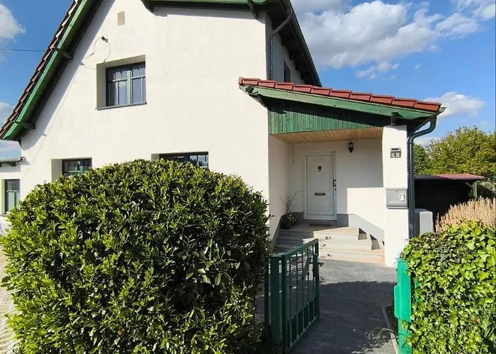 Modernes Mit 4 Separaten Appartements, Je Mit Vollausgestatteter Küchenzeile Und Eigenem Bad, 2 Gehminuten Zum Badesee, Garten, Grillplatz, Kinderspielbereich, Hunde Sind Willkommen * Blumenholz